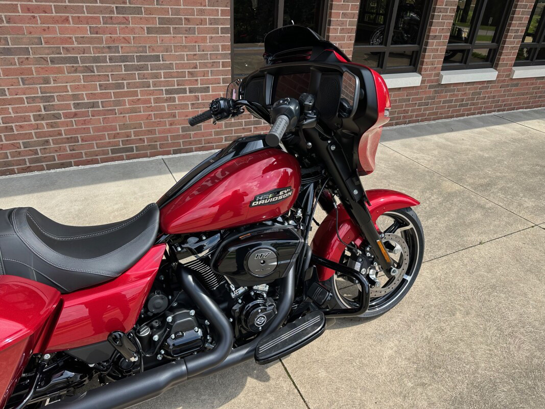 Street Glide®