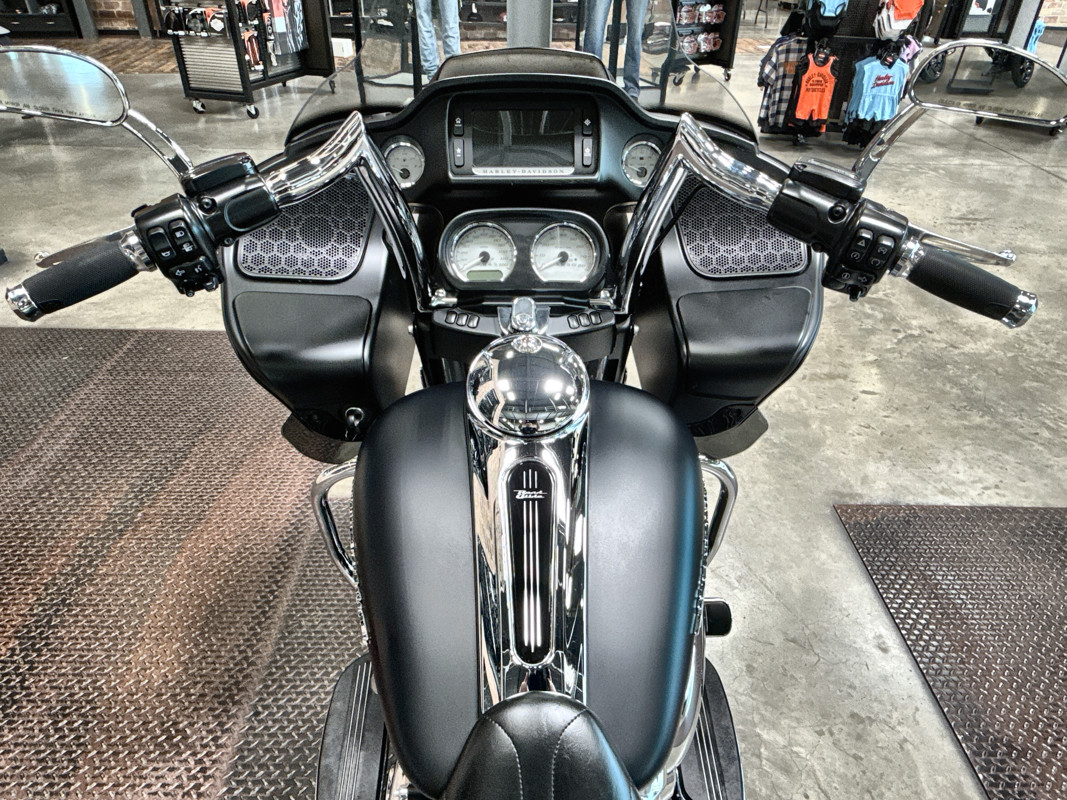 Road Glide®
