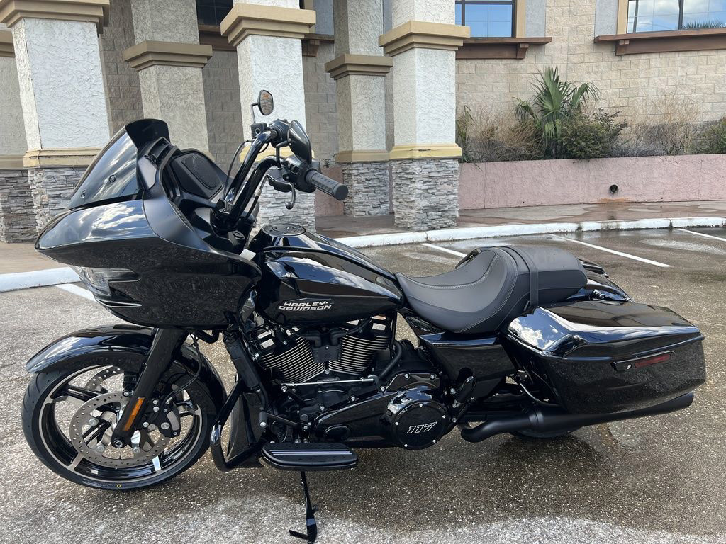 Road Glide®