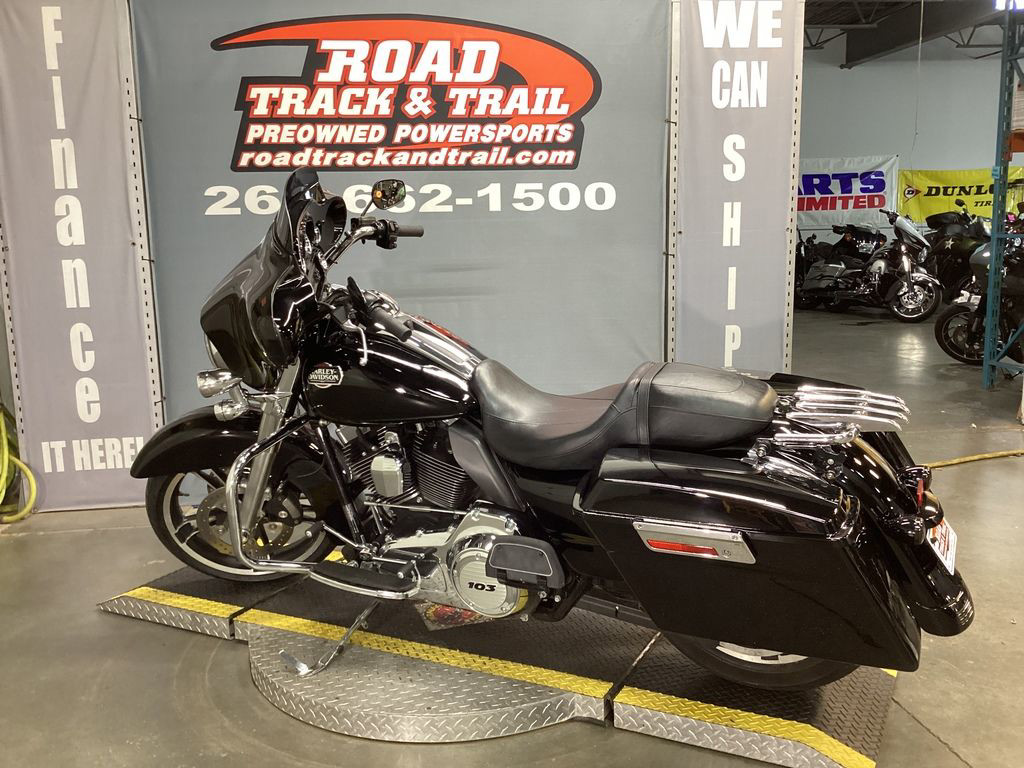Street Glide®