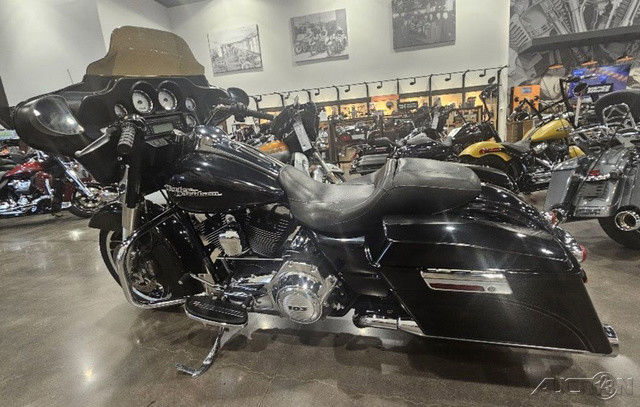 Street Glide®