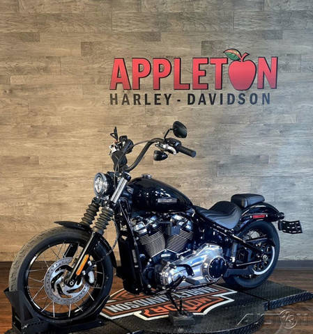 Street Bob®