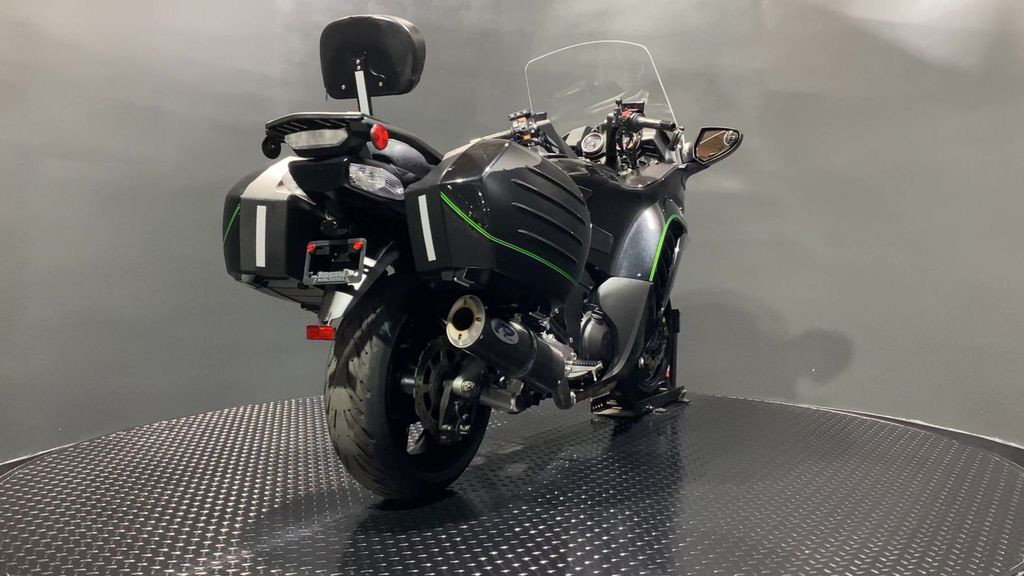 Concours® 14 ABS	