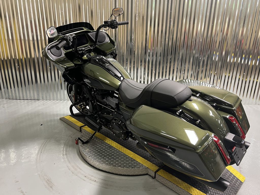 Road Glide®