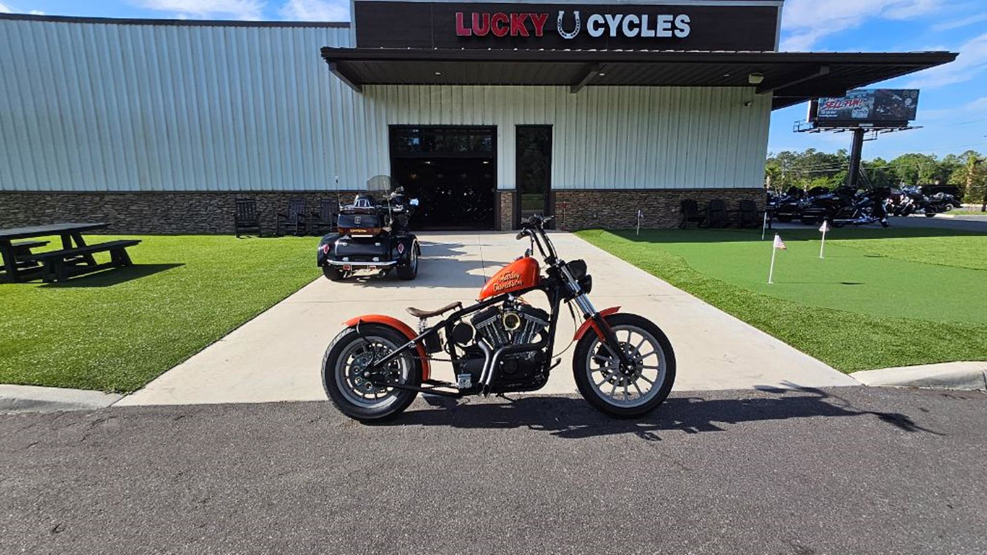Sportster® 883 Custom