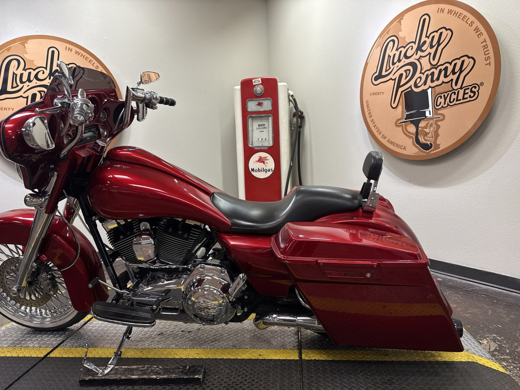 Street Glide®