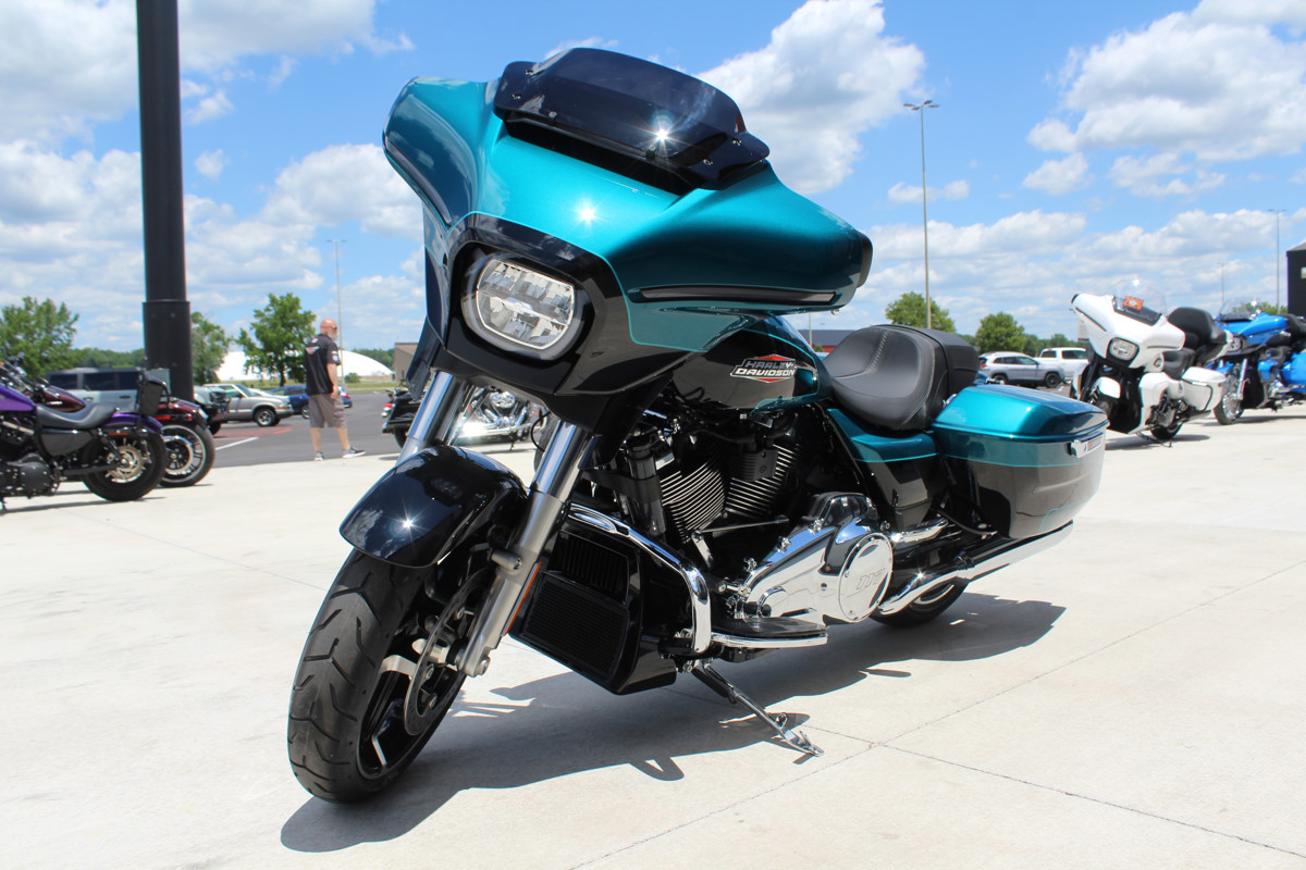 Street Glide®