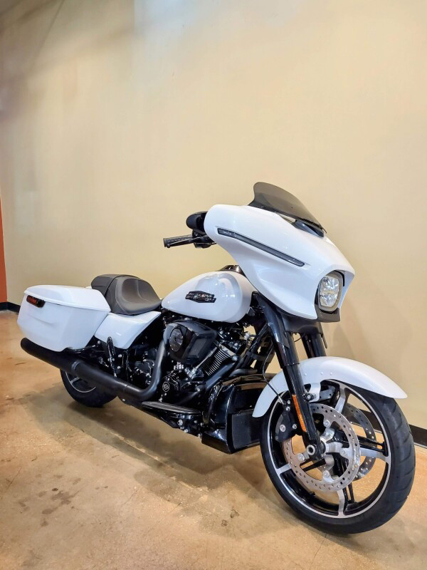 Street Glide®