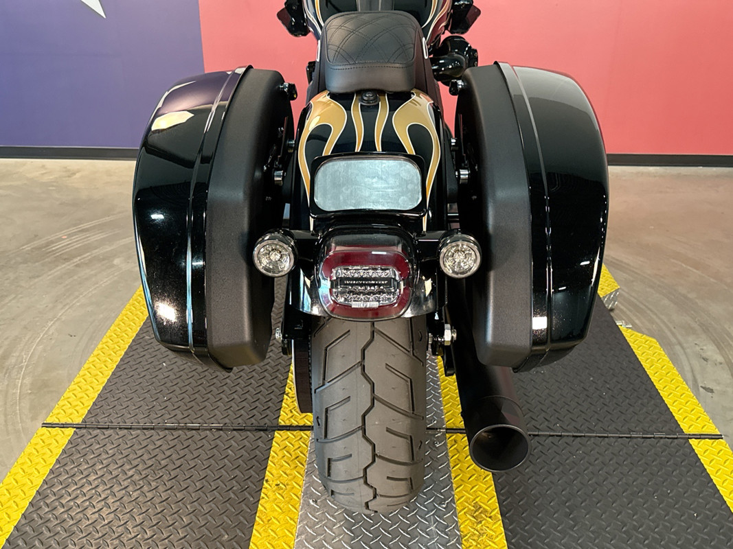 Low Rider® ST