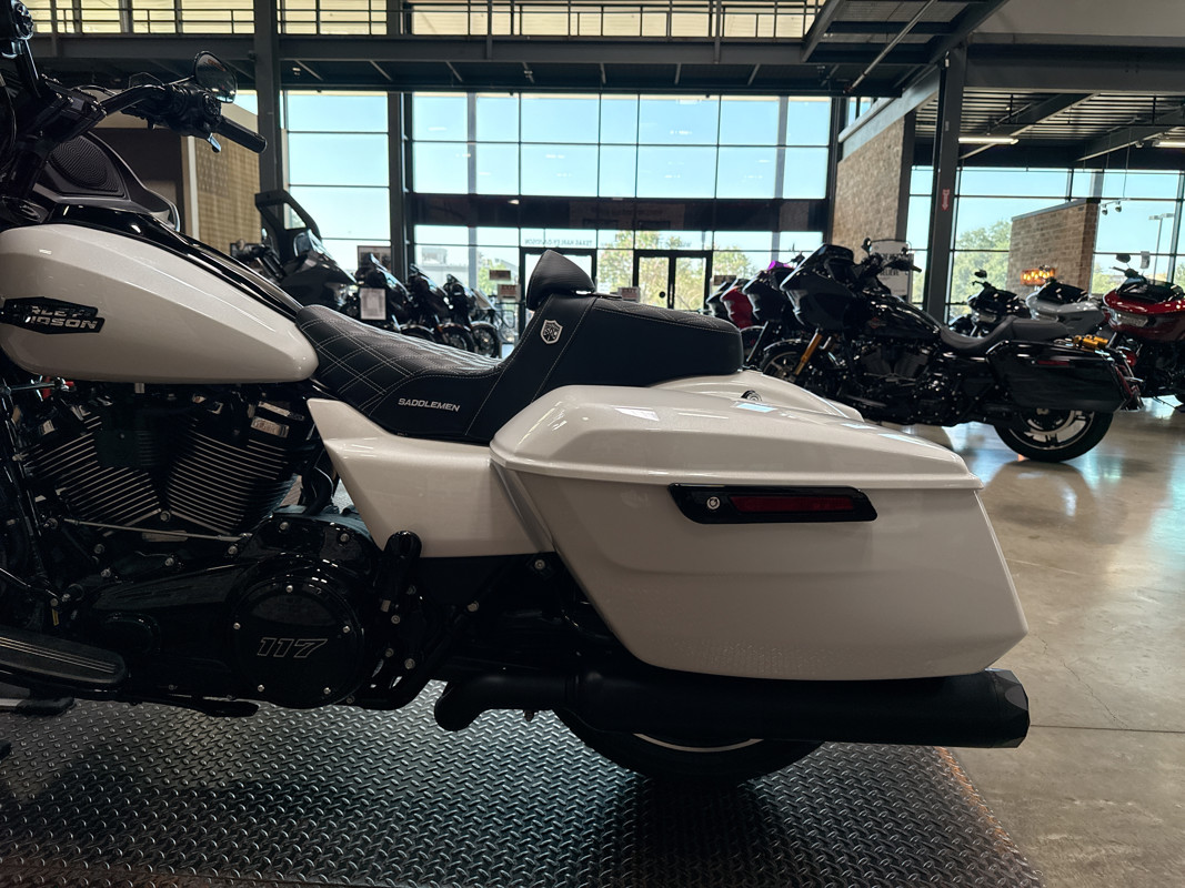 Road Glide®