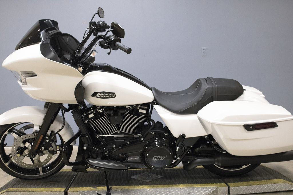 Road Glide®