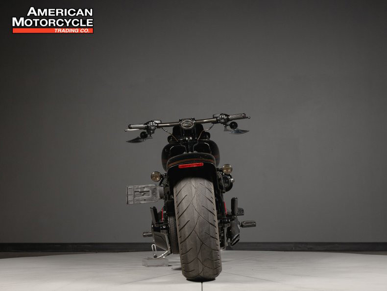 CVO® Pro Street Breakout®