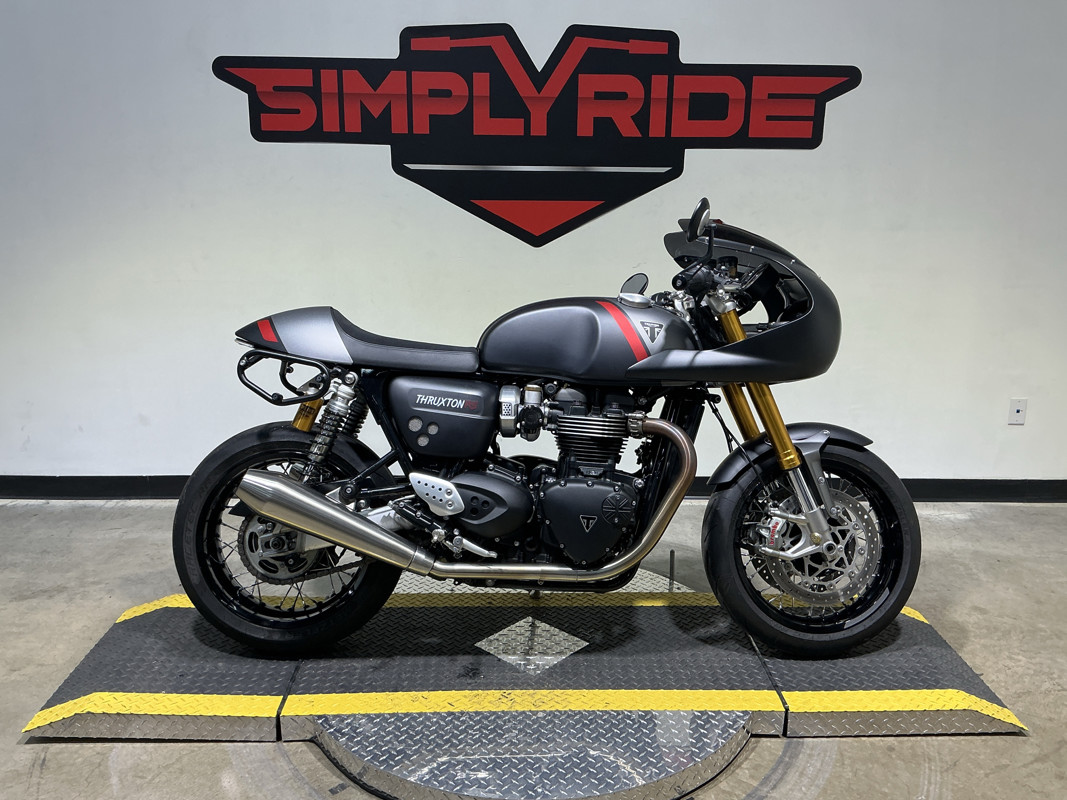 THRUXTON RS