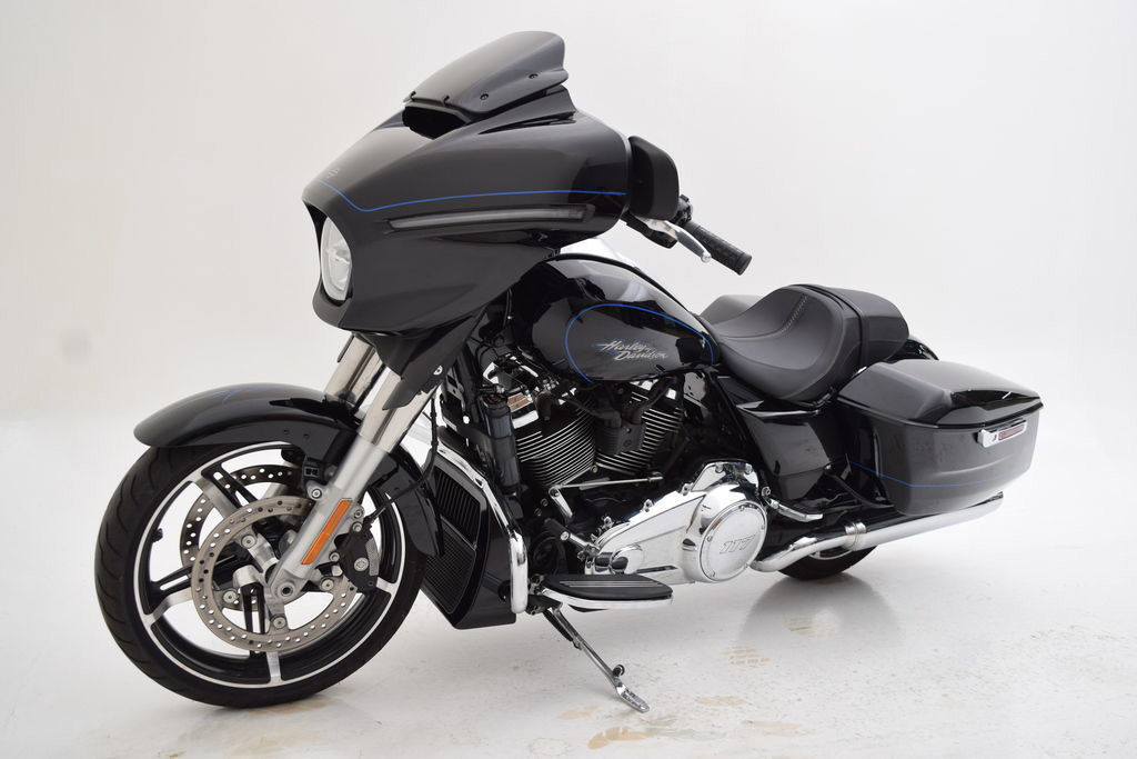 Street Glide®