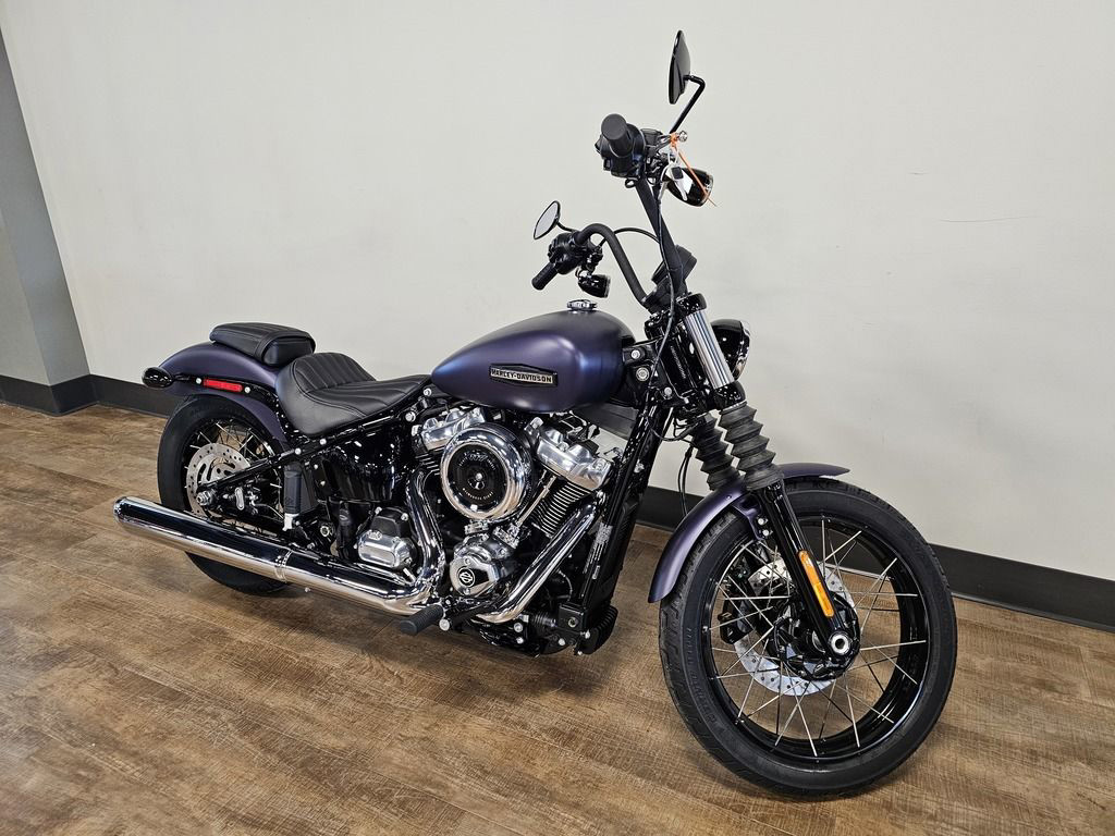 Street Bob®