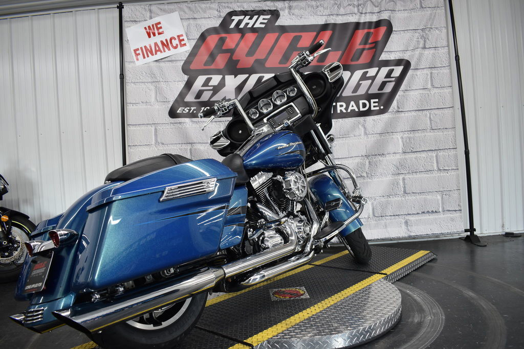 Street Glide®