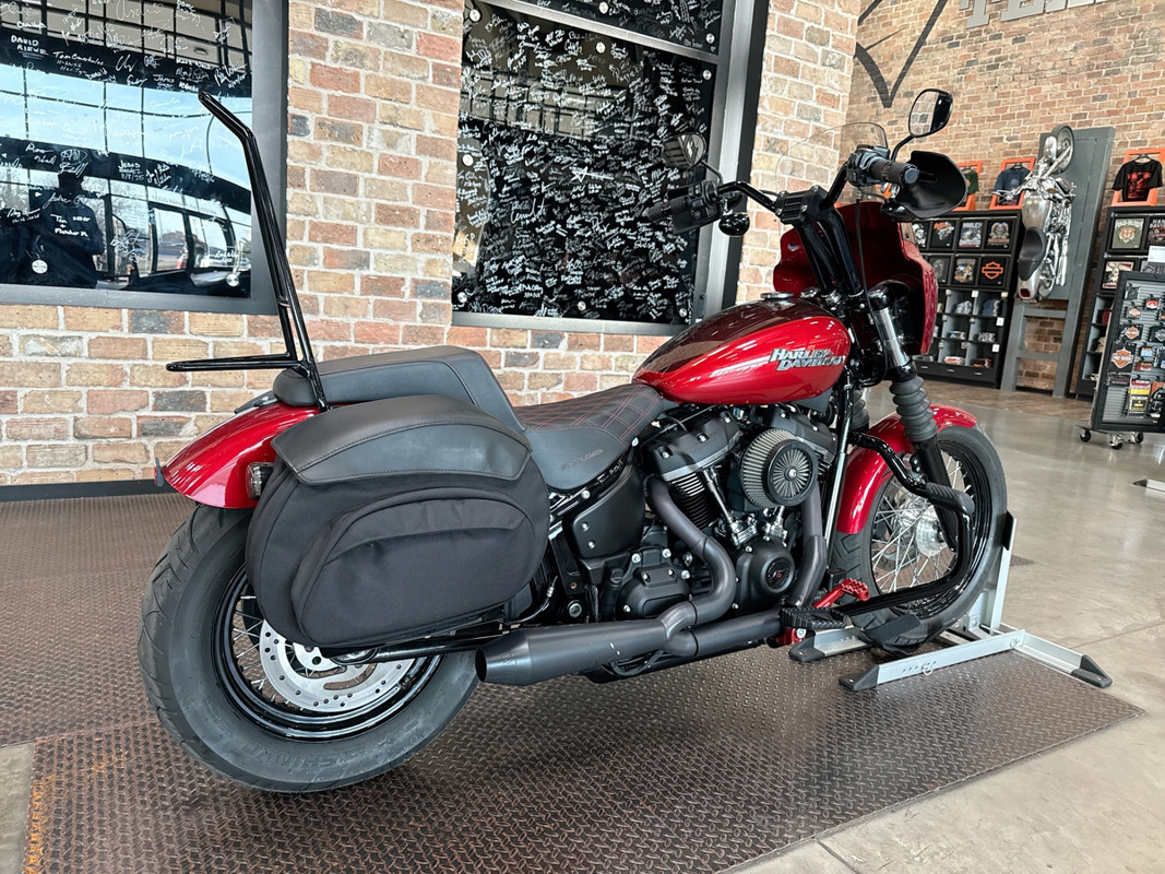 Softail® Street Bob®