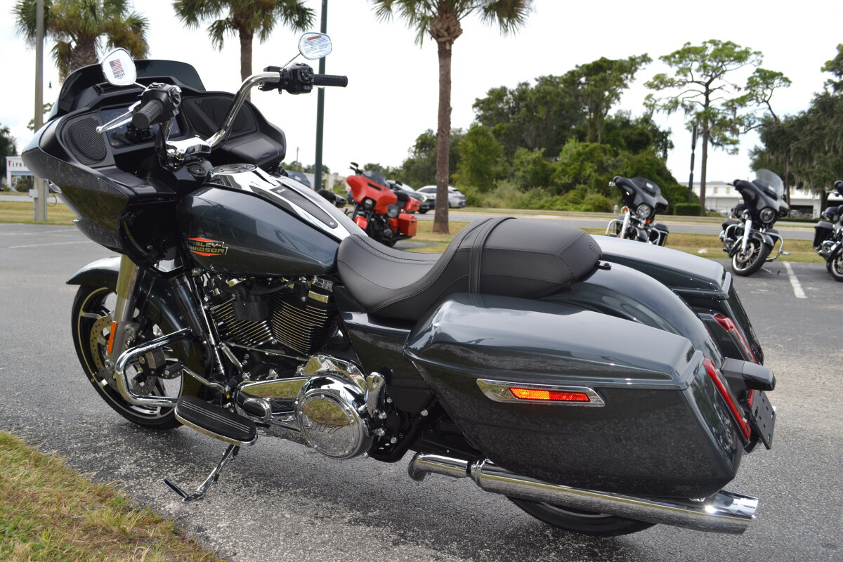 Road Glide®