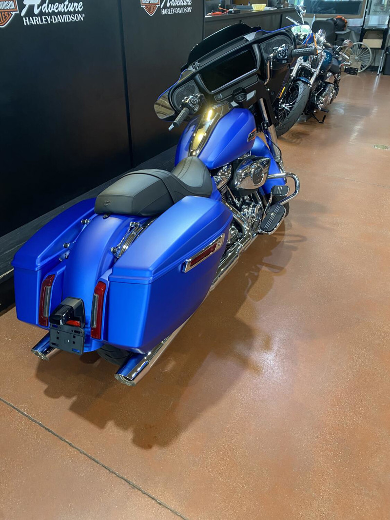 Street Glide®