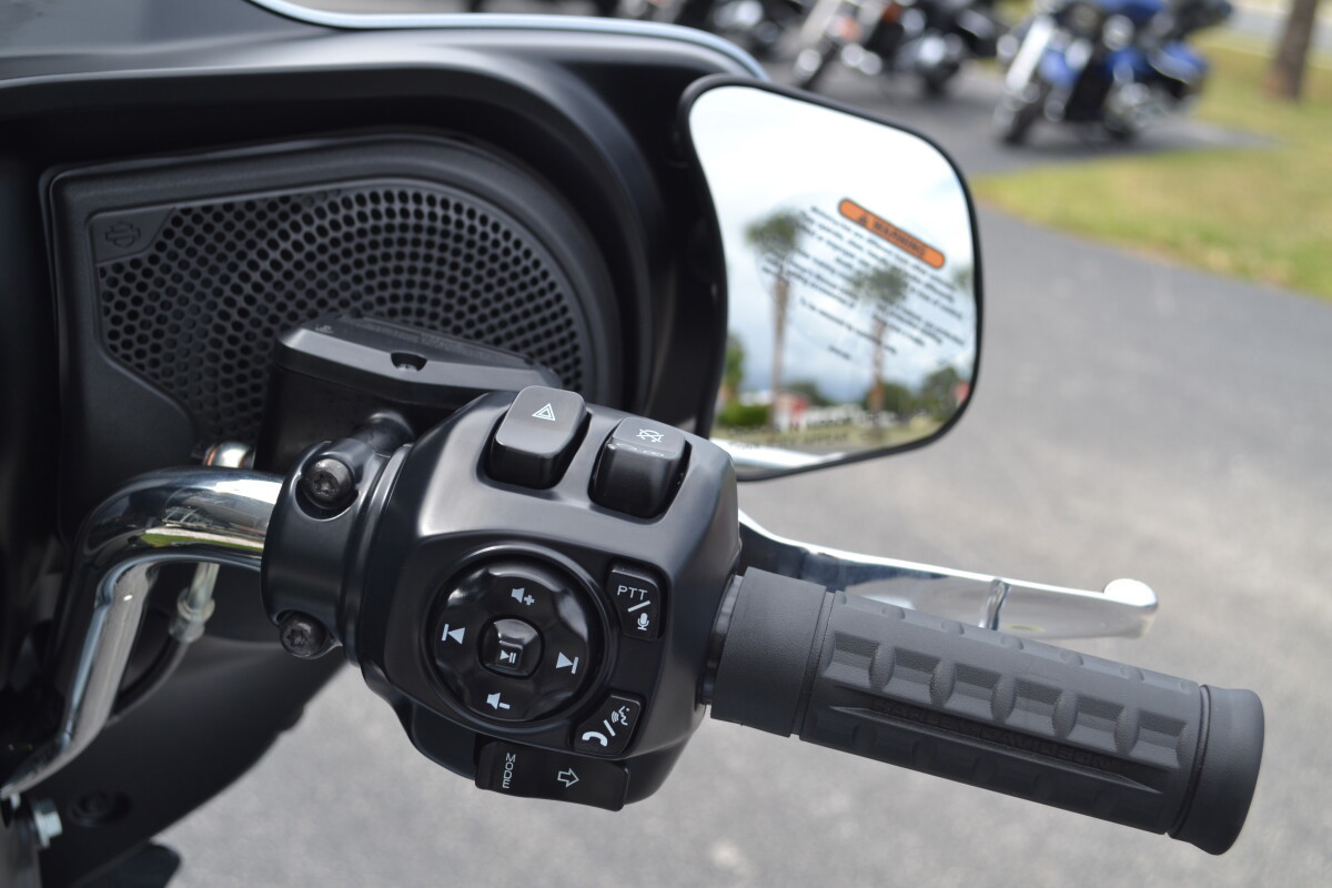 Street Glide®