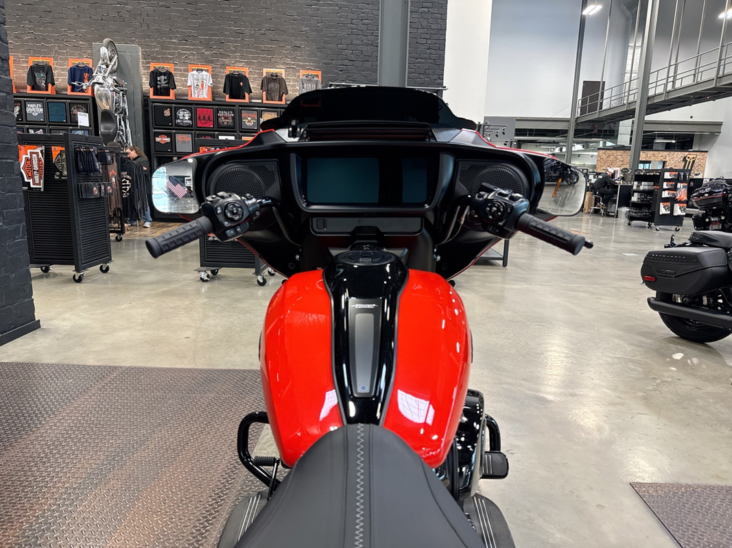 Street Glide®