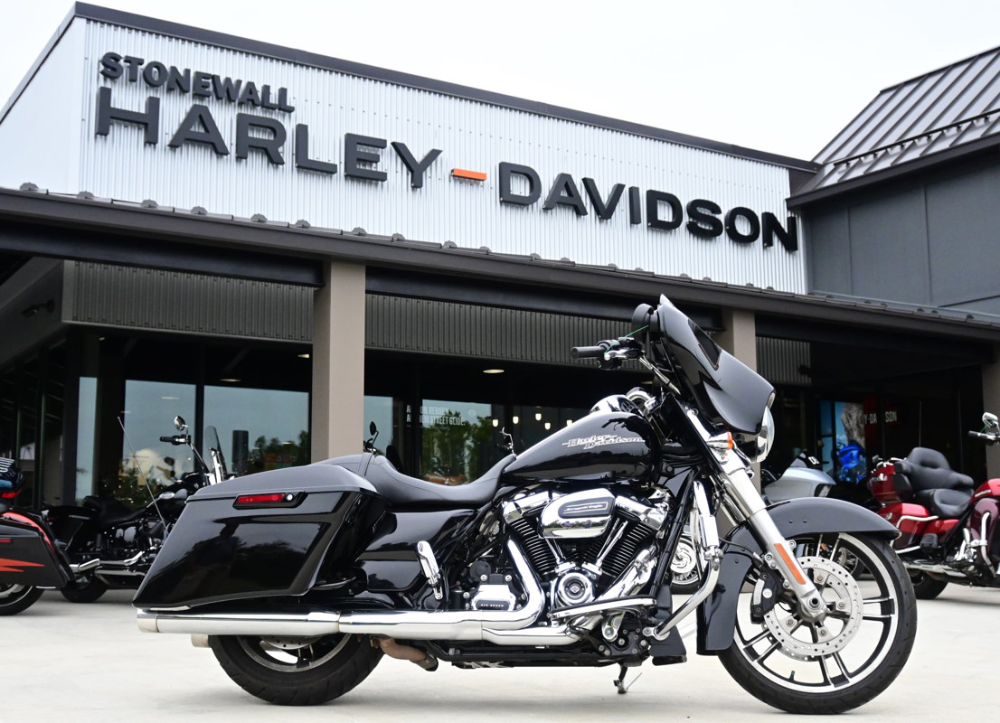 Street Glide®