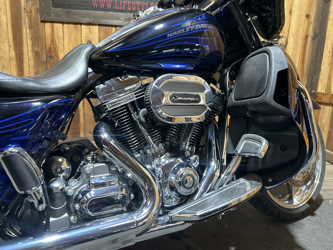 CVO® Street Glide®