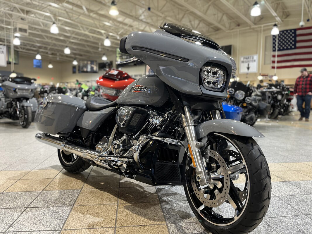 Street Glide®