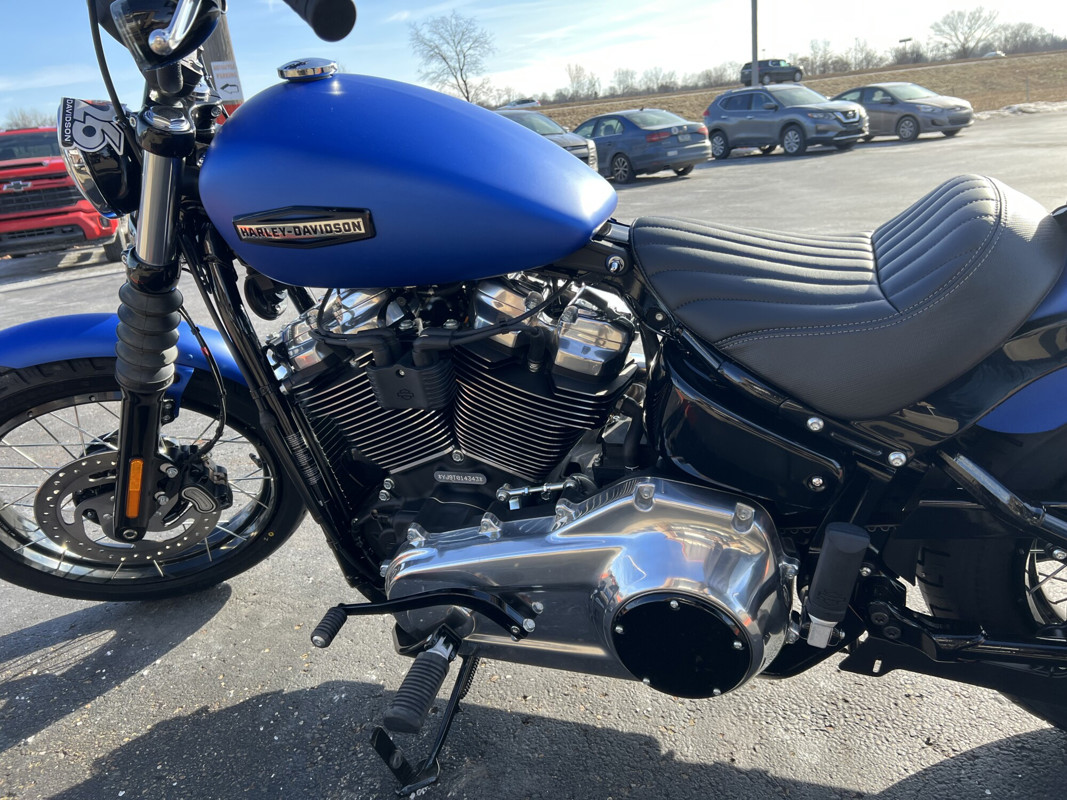 Street Bob®
