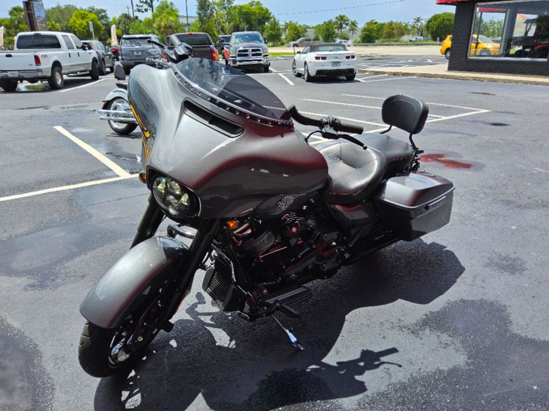 Street Glide® Special