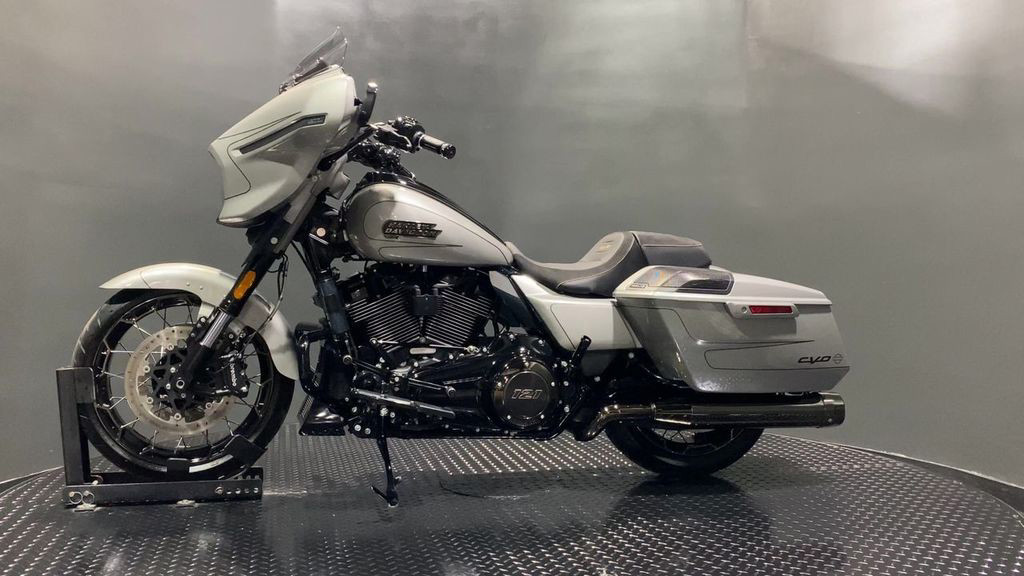 CVO® Street Glide®