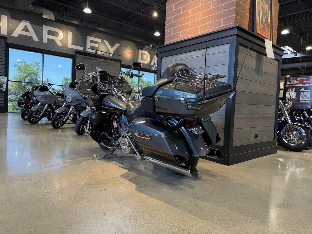 CVO® Road Glide® Ultra