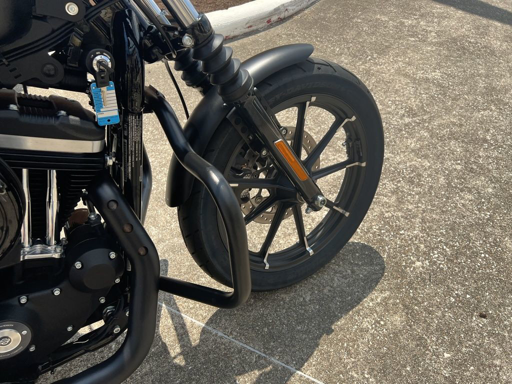 Iron 883®