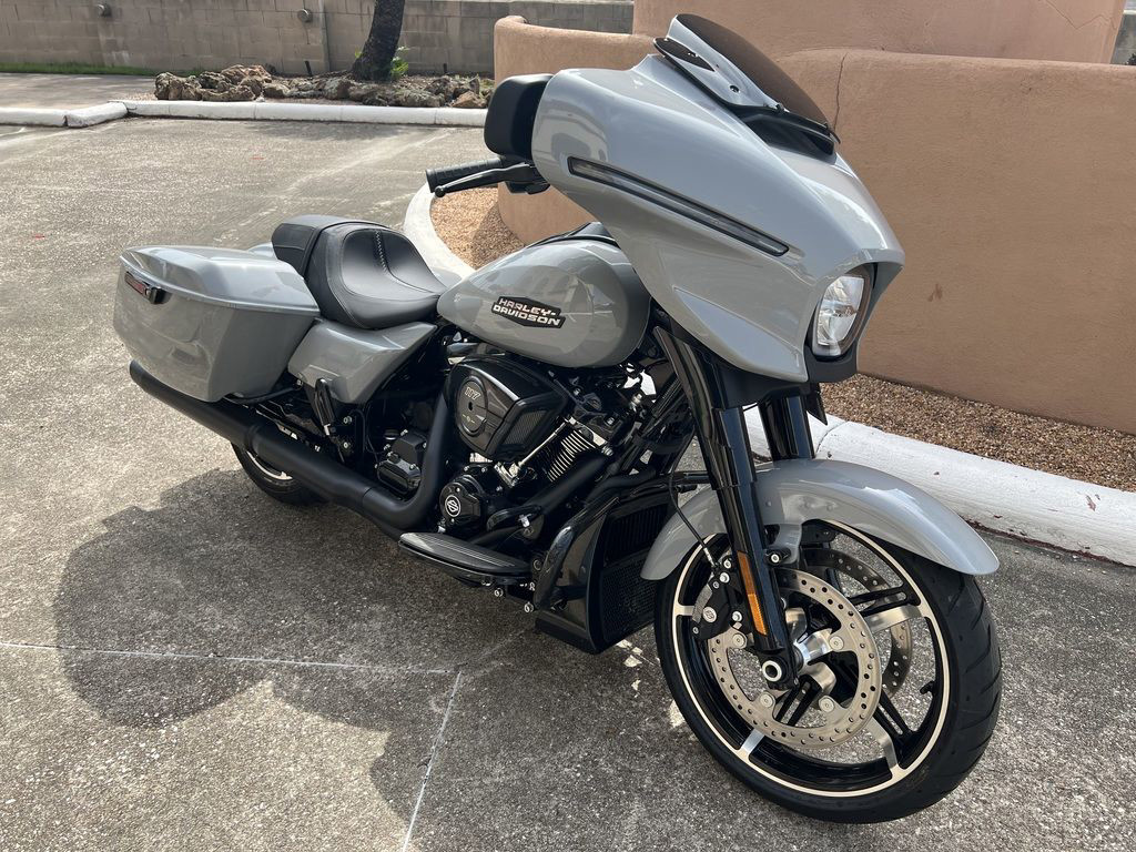 Street Glide®