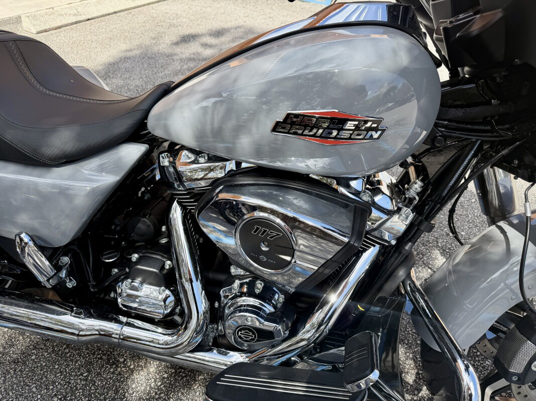 Street Glide®