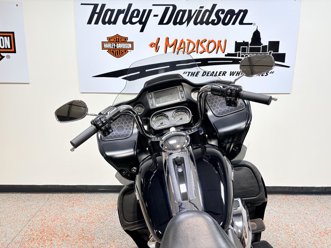 Road Glide® Ultra