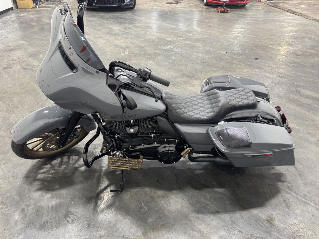 Street Glide® ST