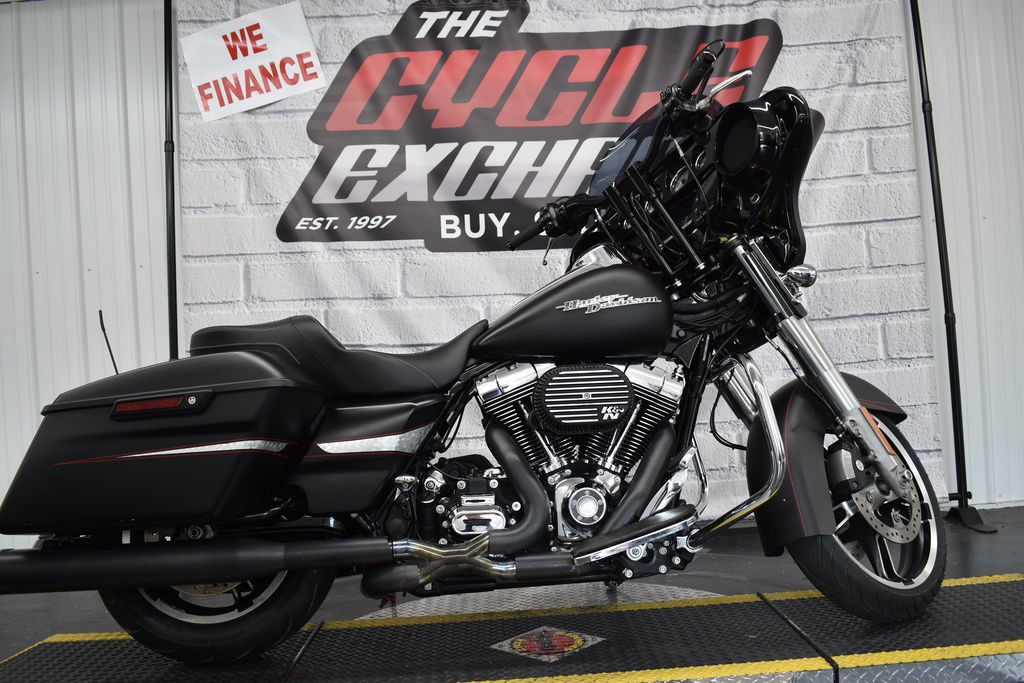 Street Glide®