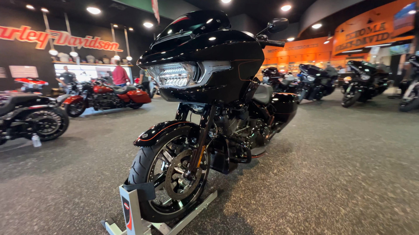 Road Glide®