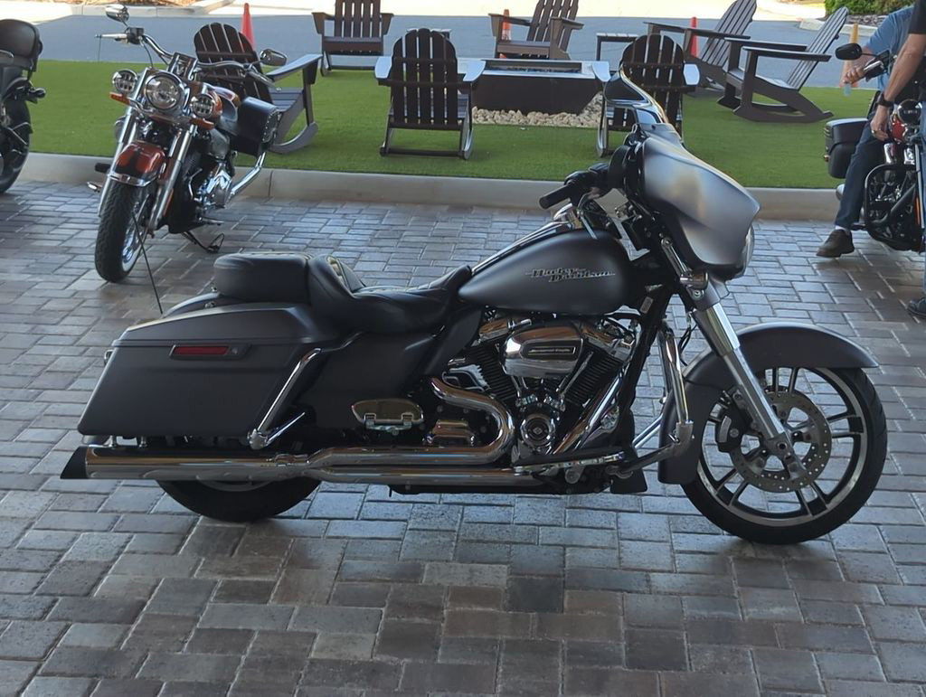 Street Glide® Special