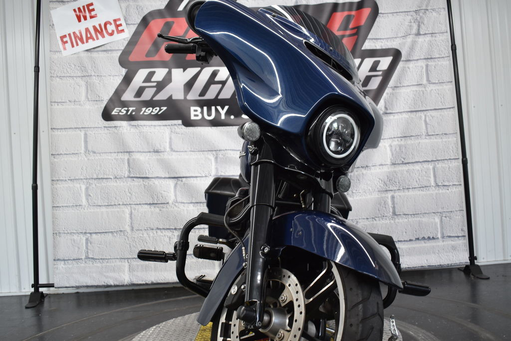Street Glide®
