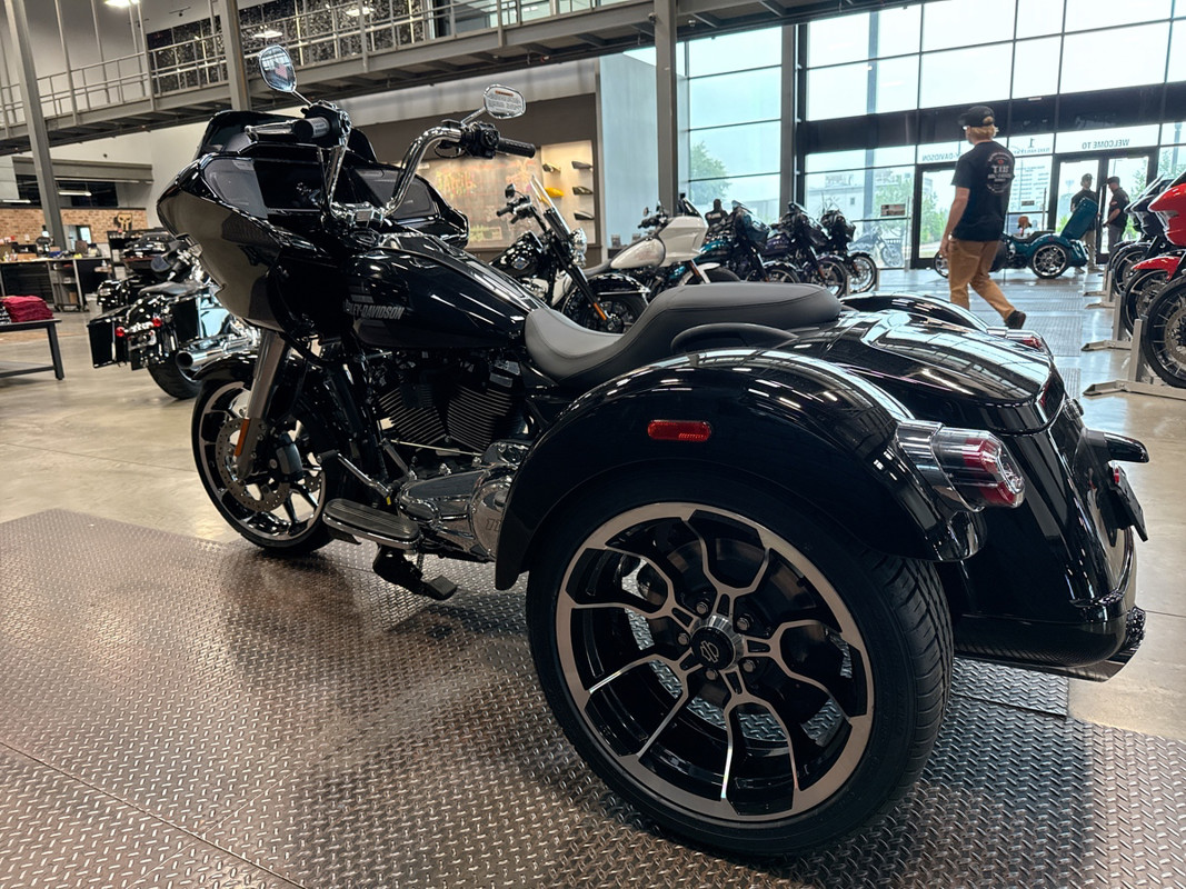 Road Glide® 3