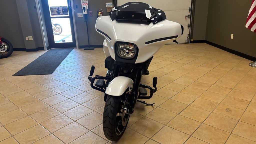Street Glide®