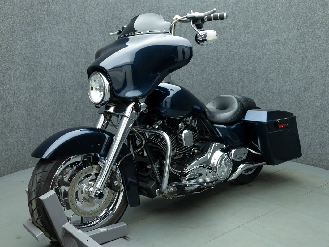 Street Glide®