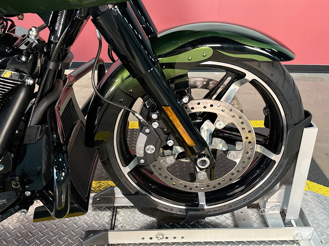 Road Glide®