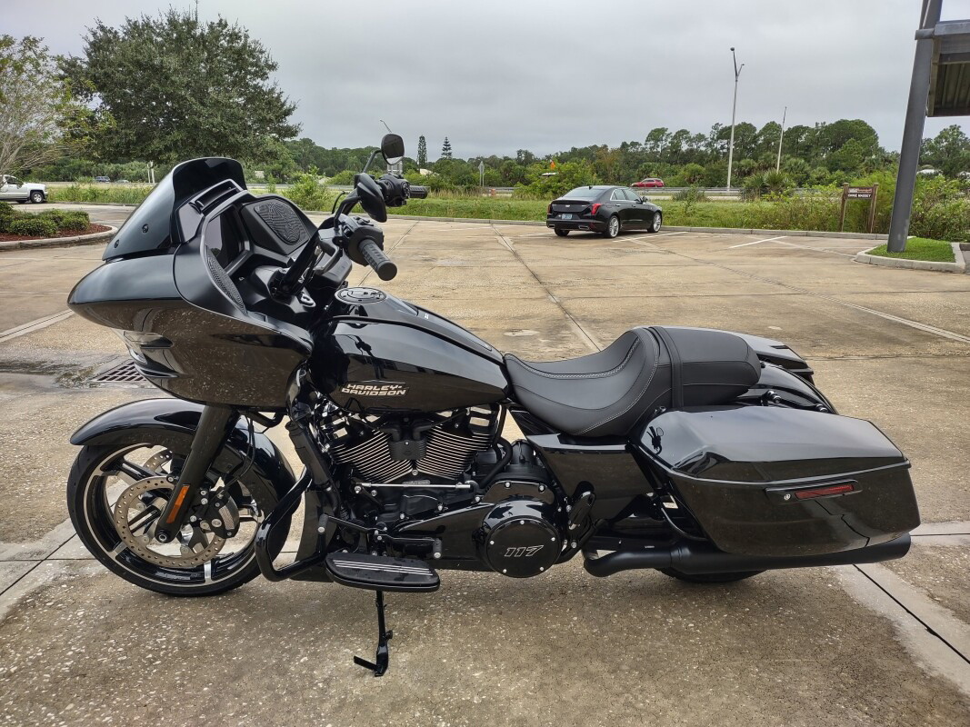 Road Glide®
