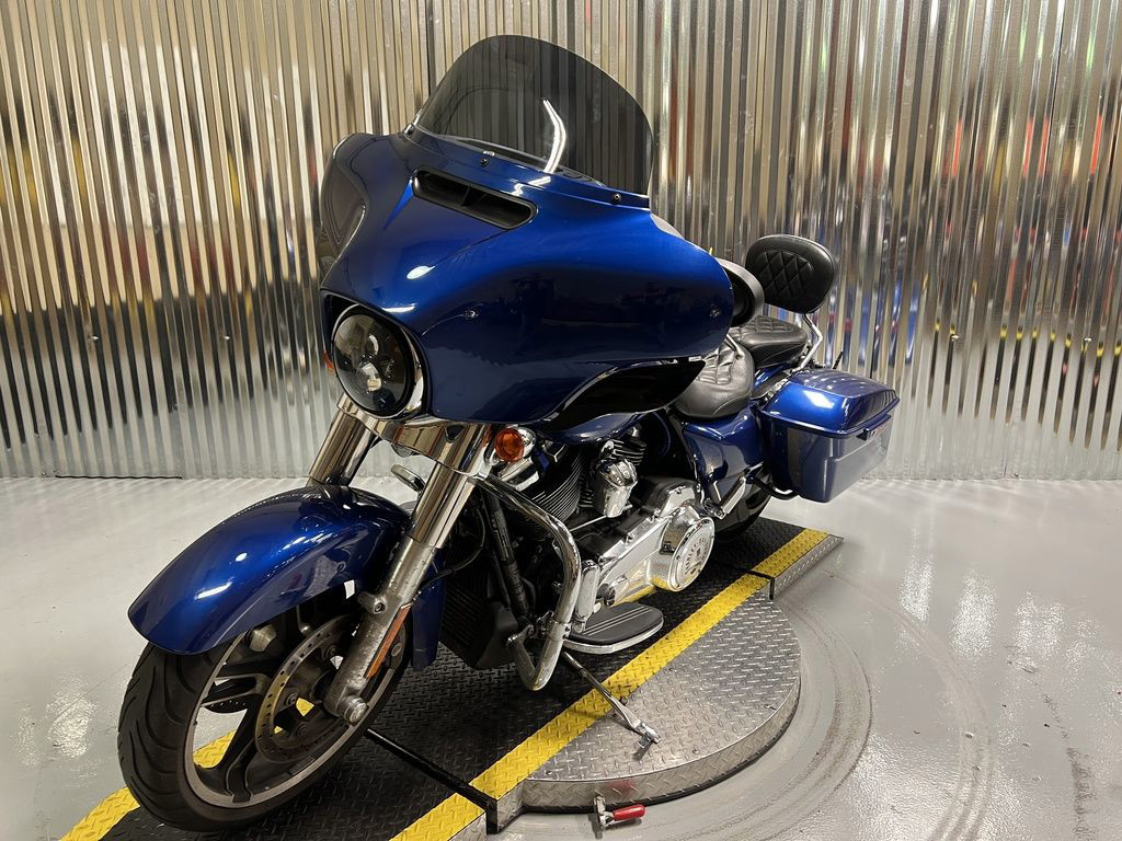 Street Glide®