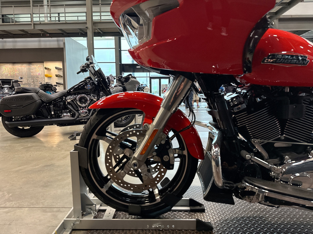 Road Glide®