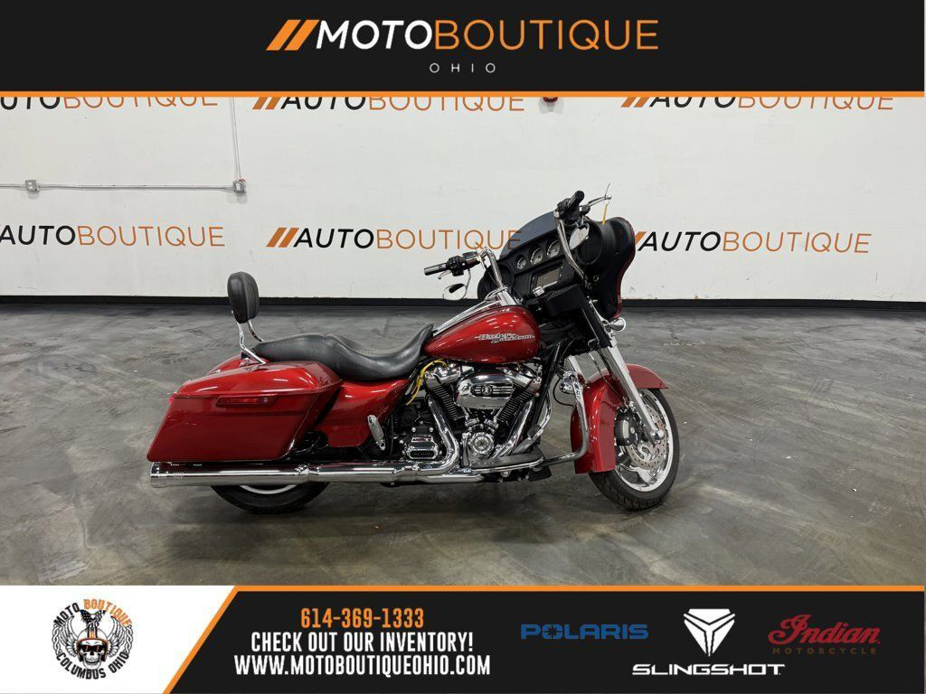 Street Glide®