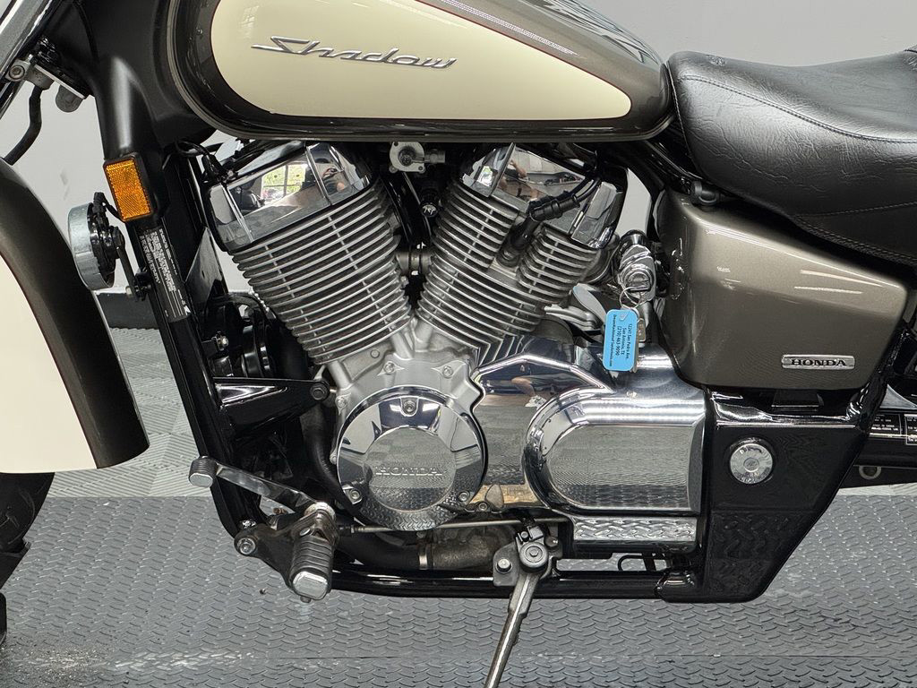 Shadow 750 Aero